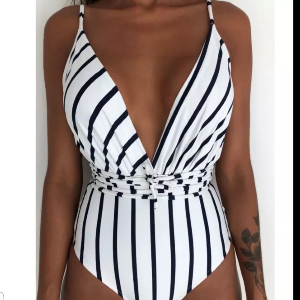 Bathing  suit  trendy  2020